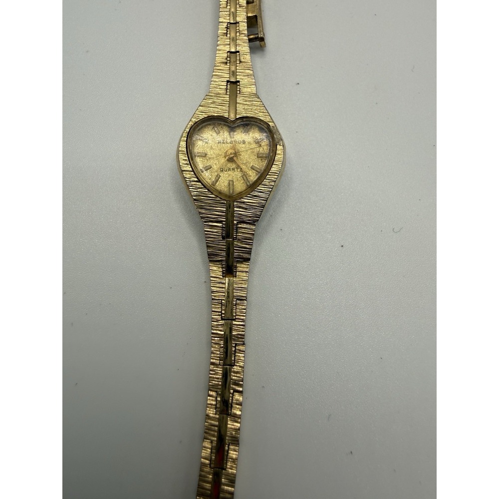 Vtg Helbros Women Gold‎ Tone Heart Shape Quartz Watch
